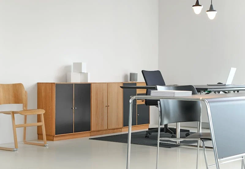 Office-Cleaning-Canuck-Cleaner