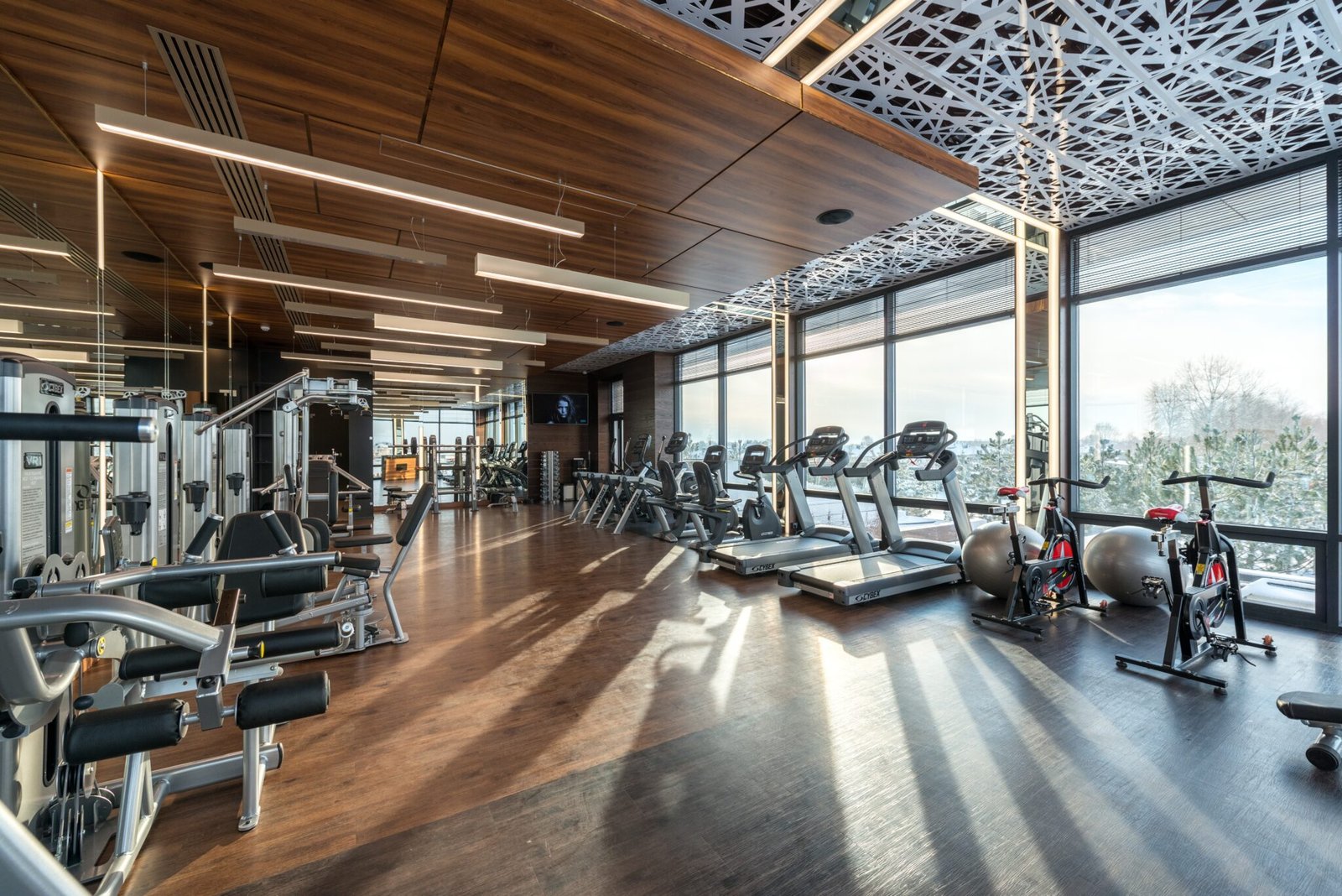 health-or-fitness-centre-2048x1367